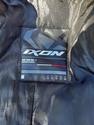 Chaqueta Moto IXON Negra y Roja