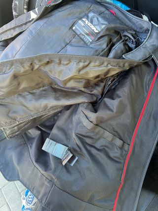 Chaqueta Moto IXON Negra y Roja