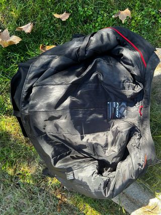 Chaqueta Moto IXON Negra y Roja
