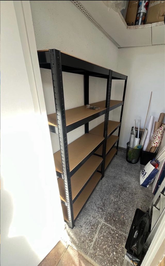 Estantería Metálica Negra y Marrón