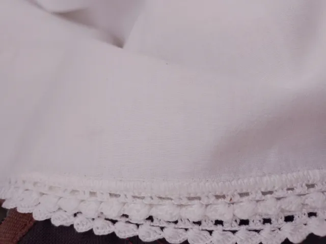 Tovaglia ricamata a mano