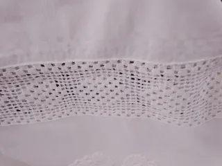 Tovaglia ricamata a mano