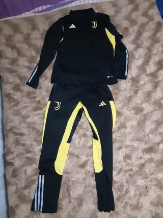 Chándal Juventus Adidas Negro y Amarillo Talla M