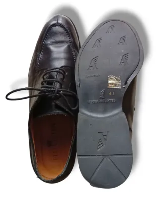 Zapatos de piel negros talla 44