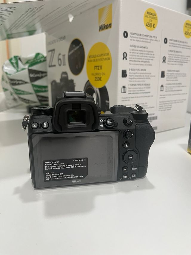 Nikon Z6 II + Adaptador FTZ II + Nikkor Z 40mm