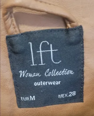 Chaqueta efecto cuero marrón