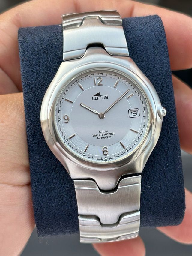 Reloj Lotus Clásico