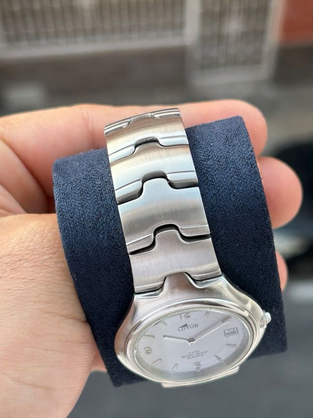 Reloj Lotus Clásico