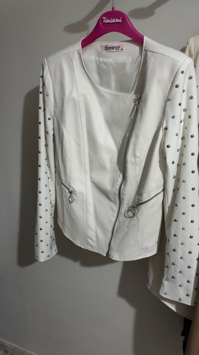 Chaqueta blanca Showdy tachuelas Talla M
