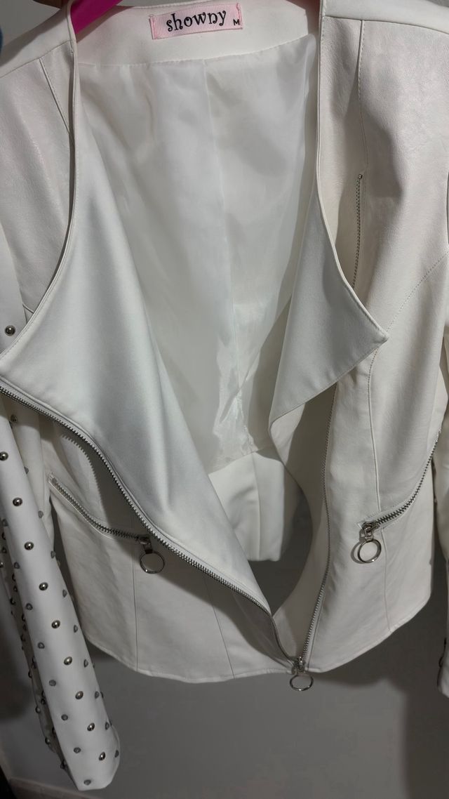 Chaqueta blanca Showdy tachuelas Talla M