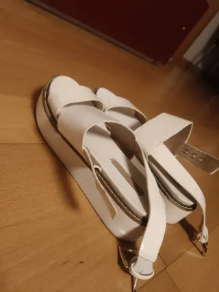 Sandalias blancas de plataforma