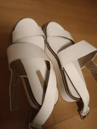 Sandalias blancas de plataforma