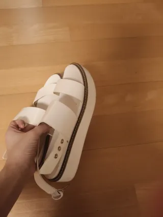 Sandalias blancas de plataforma