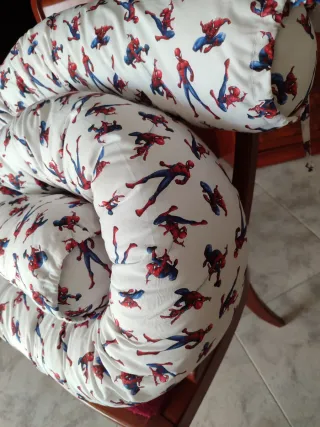 COJÍN PROTECTOR ESPIDERMAN.