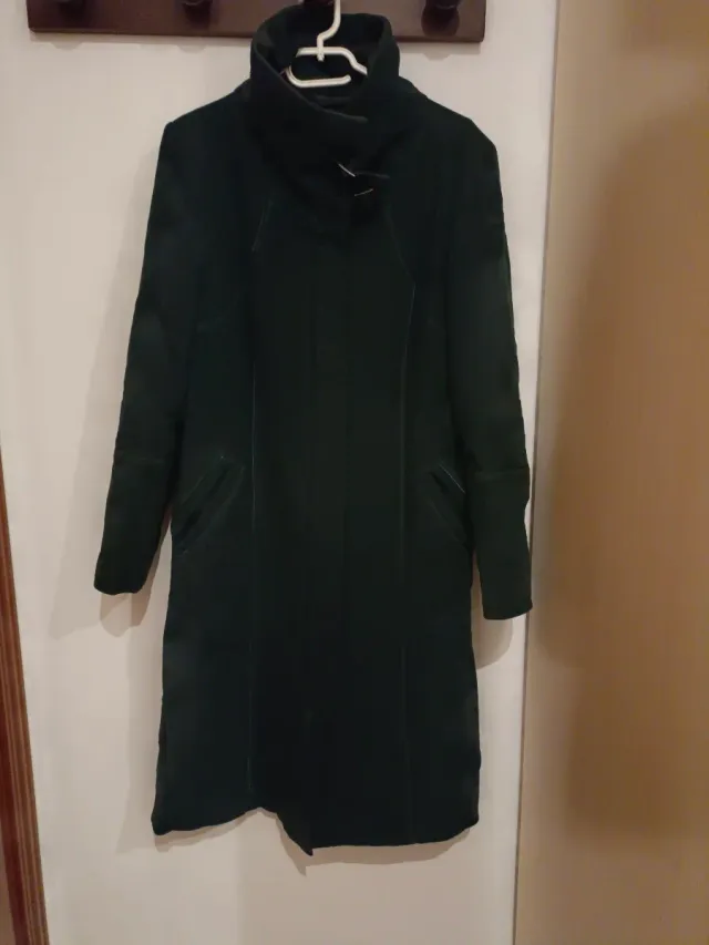 Abrigo Mango Verde Talla XL