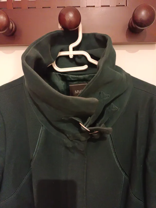 Abrigo Mango Verde Talla XL