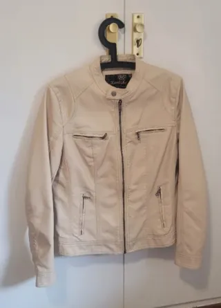 Chaqueta efecto piel beige
