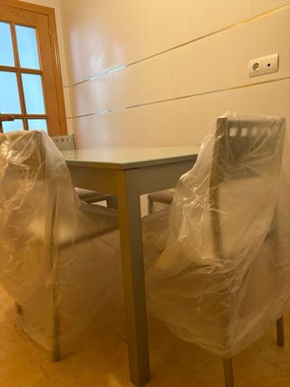 Set de mesa y sillas