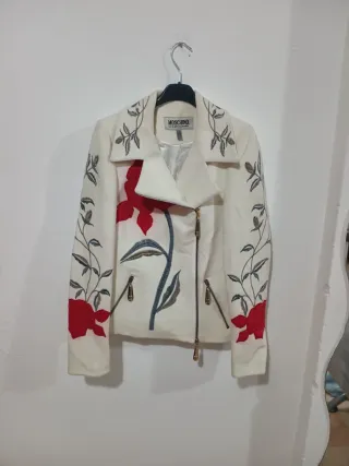 Chaqueta Moschino Flores Bordadas