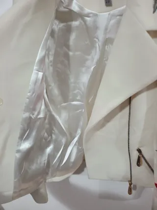 Chaqueta Moschino Flores Bordadas