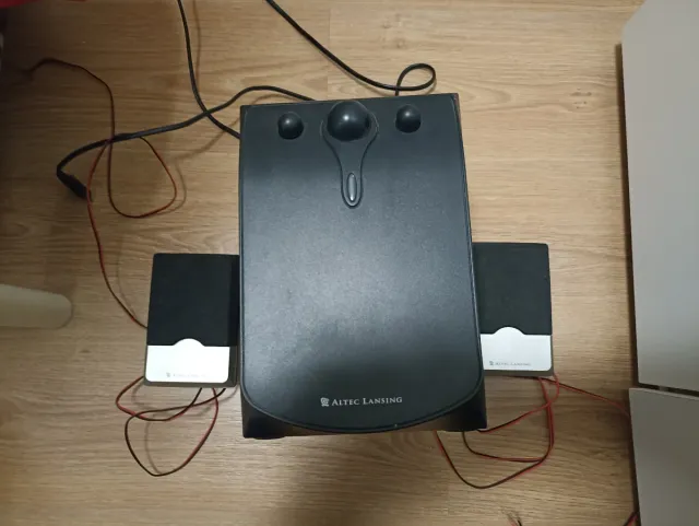 Altavoces Altec Lansing 2.1 Negros