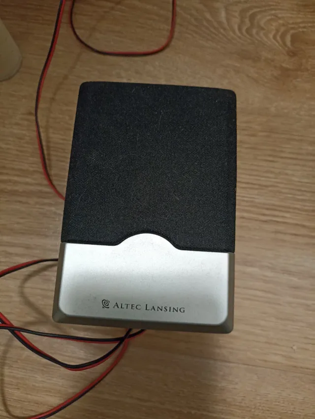 Altavoces Altec Lansing 2.1 Negros