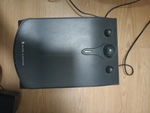 Altavoces Altec Lansing 2.1 Negros