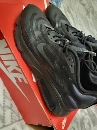 Nike Air Max Exosense 42.5