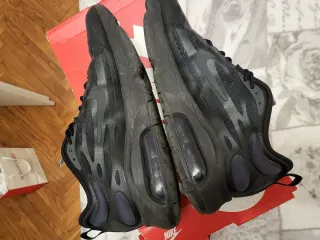 Nike Air Max Exosense 42.5