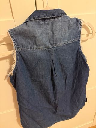Camisa vaquera sin mangas
