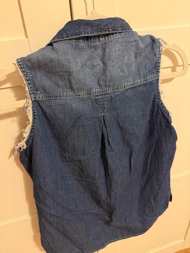 Camisa vaquera sin mangas