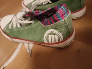 Zapatillas verdes con cordones