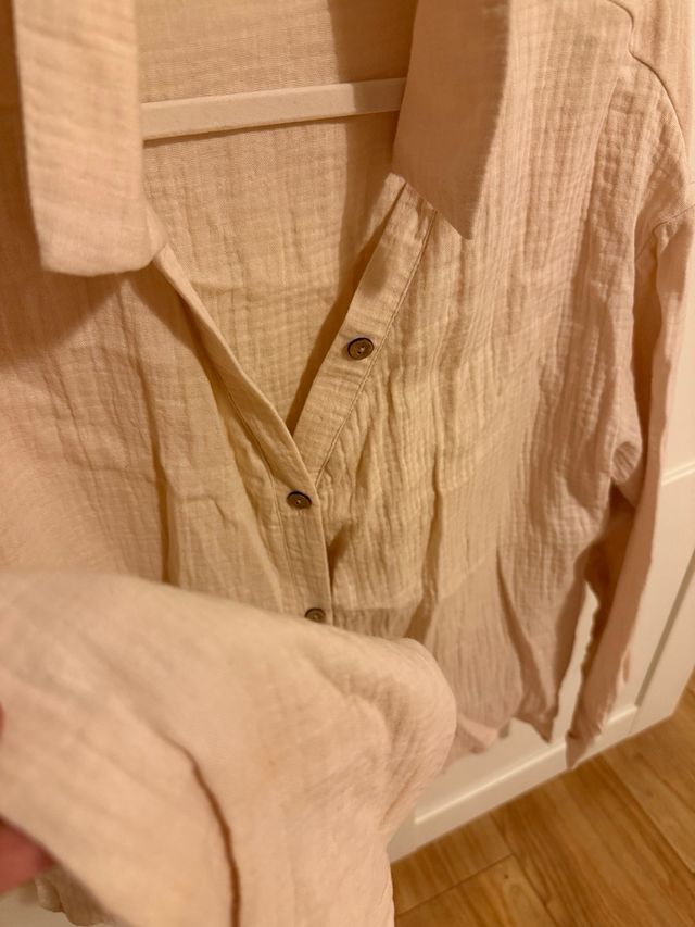 Camisa beige de lino