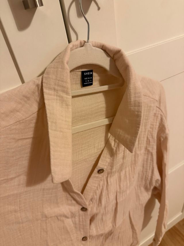 Camisa beige de lino