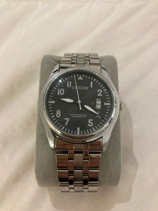 Reloj Citizen Negro y Plateado