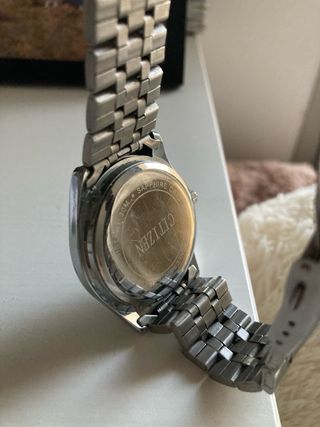 Reloj Citizen Negro y Plateado