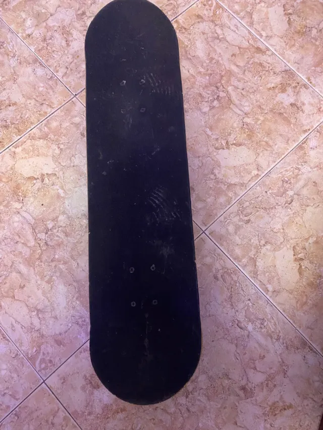 Tabla de skate negra