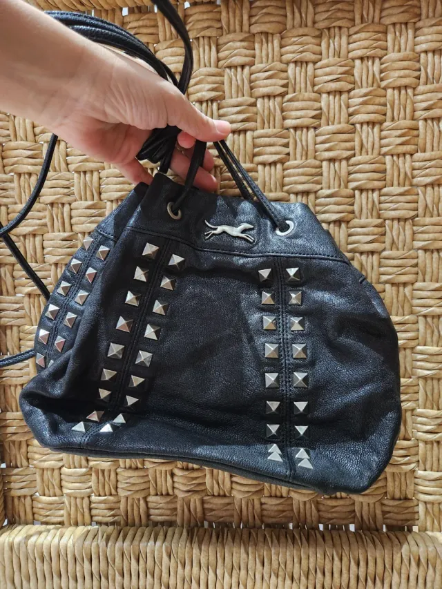Bolso Bimba y Lola negro tachuelas