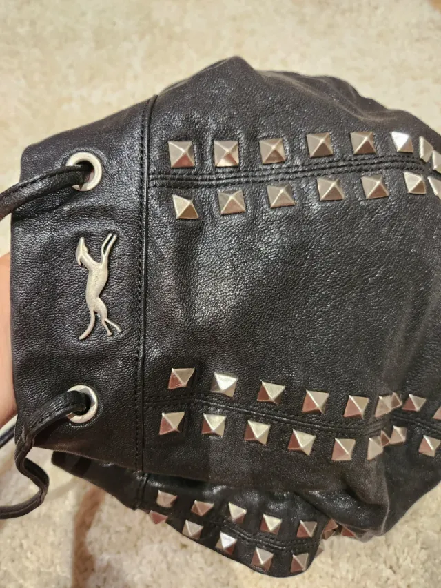 Bolso Bimba y Lola negro tachuelas