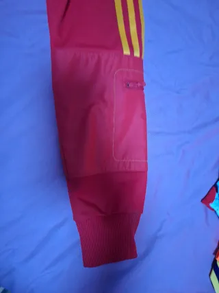 Chaqueta Adidas España Roja, año 2010