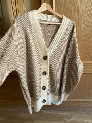 The Lulú Cárdigan Oversize Crema Beige Talla Única