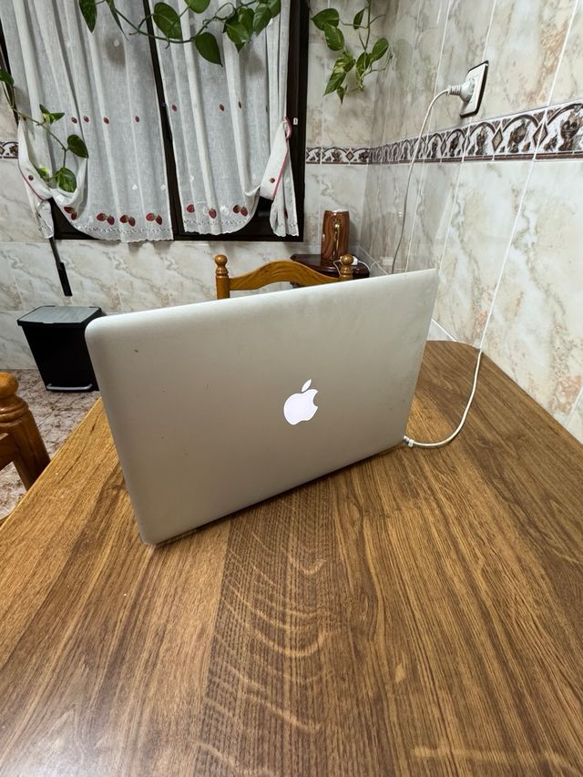 MacBook Pro 2010 Argento
