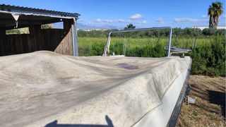 Embarcación de recreo y remolque.