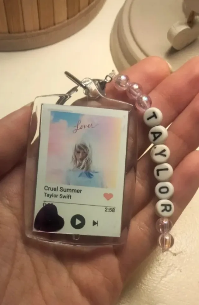 Portachiavi Taylor Swift" Cruel Summer"