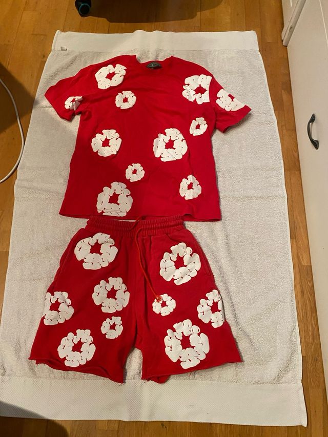 Conjunto Denim Tears Rojo