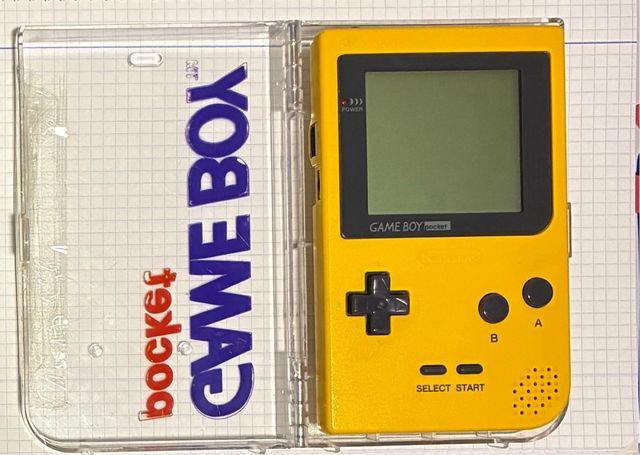 Game Boy Pocket Amarillo
