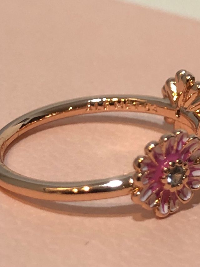 Anillo Pandora Flores Talla 54