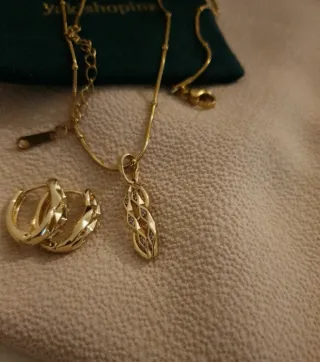 Conjunto chapado en oro resistente al agua