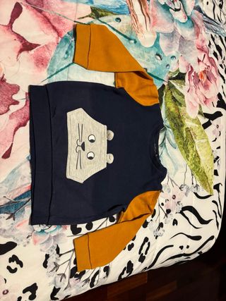 Camisola infantil com carinha de gato