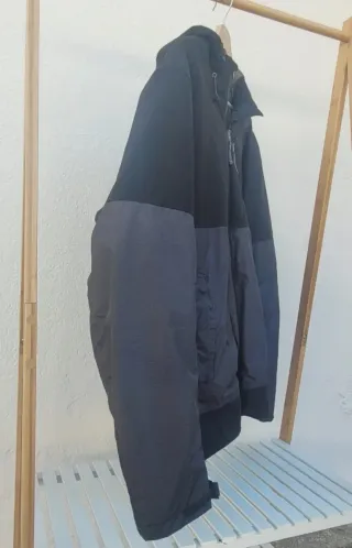 Chaqueta Quechua Negra y Gris